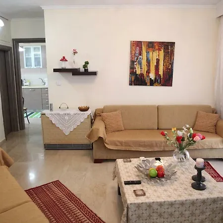 Cozy/comfortable Flat 50 Sq Flat, 15' From City's Centre. Great Vfm! * Салоники