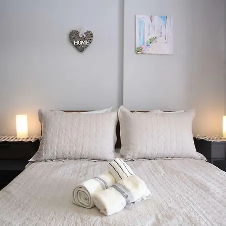 Cozy/comfortable Flat 50 Sq Flat, 15' From City's Centre. Great Vfm! Апартаменты *